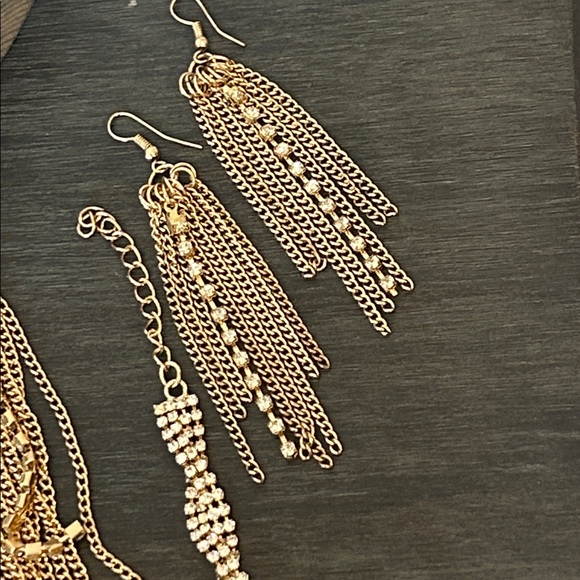 Premier Designs Jewelry Set, Necklace, Bracelet and Earrings - Picture 3 of 11